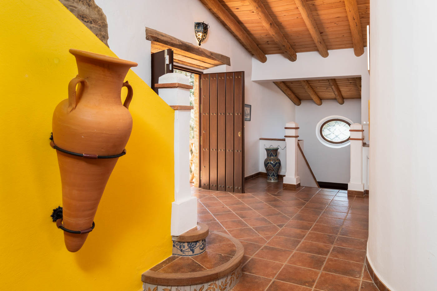 Planta baja tiene puerta a terrazas